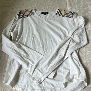Women’s Burberry Nova check long sleeve v neck tshirt. Size L